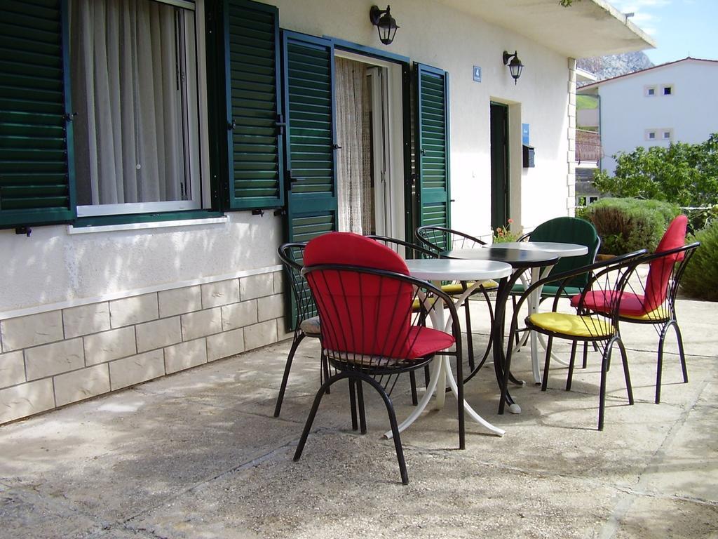 Petar Apartment Omis Bilik gambar