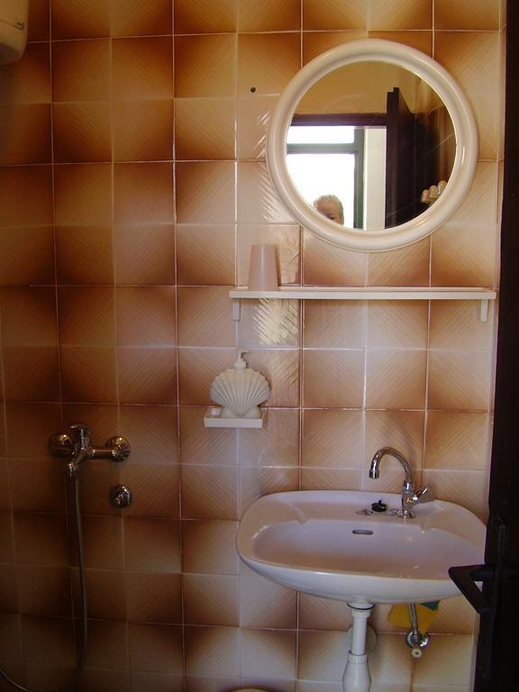 Petar Apartment Omis Bilik gambar