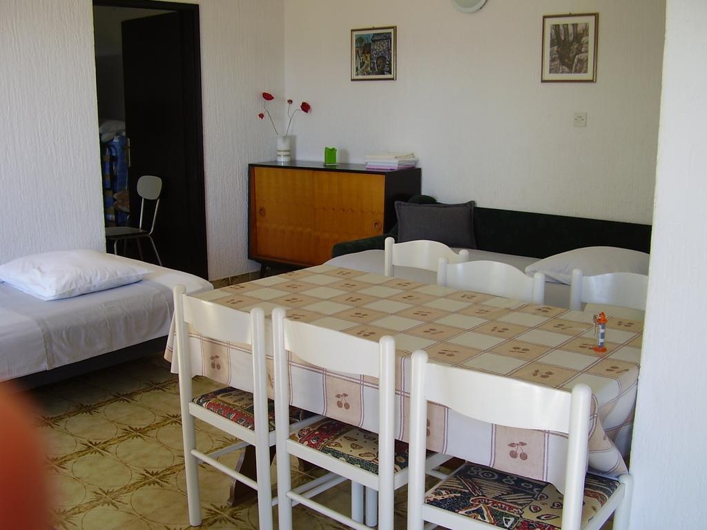 Petar Apartment Omis Bilik gambar